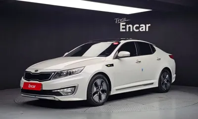 Kia K5 · 2012 год