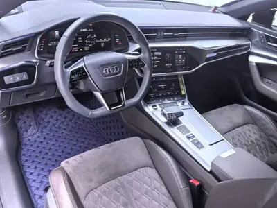 Audi A7L 2022, 60000 км, за 190600 CNY