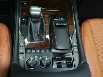 Lexus LX 2020, 87000 км, за 985000 CNY - фото 19
