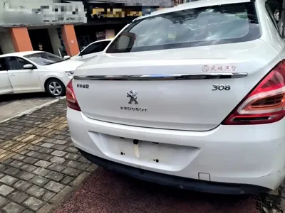 Peugeot 308 2015, 71800 км, за 18800 CNY - фото 6