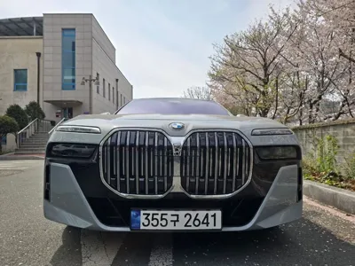 BMW 7-Series · 2025 год