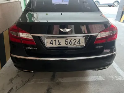 Hyundai Genesis 2012, 280000 км, за 3500000 KRW