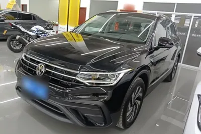 Volkswagen Tiguan L 2025, 300 км, за 148657.94 CNY - фото 1