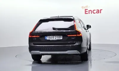 Volvo V90 2021, 61379 км, за 36000000 KRW
