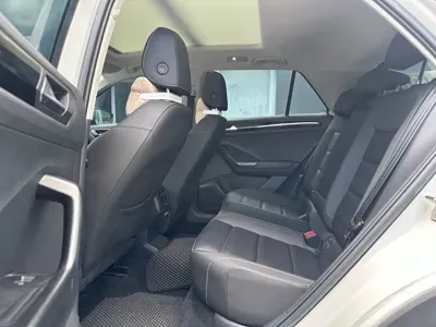 Volkswagen T-Roc 2022, 41000 км, за 98000 CNY