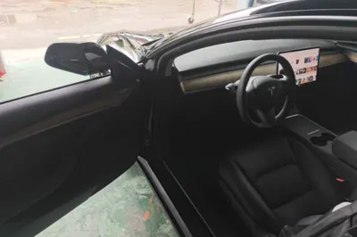 Tesla Model 3 2021, 142100 км, за 122730.54 CNY - фото 18