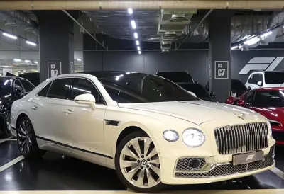 Bentley Flying Spur · 2022 год