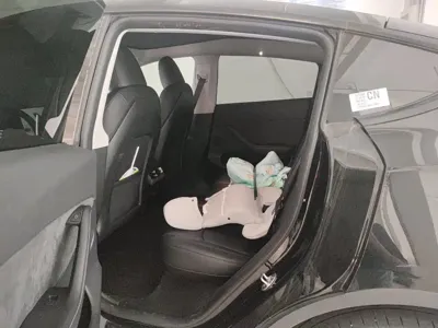 Tesla Model Y 2024, 27000 км, за 188800 CNY - фото 9