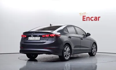 Hyundai Avante 2017, 58647 км, за 11990000 KRW