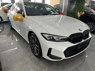 BMW 3 Series 2022, 25000 км, за 145000 CNY