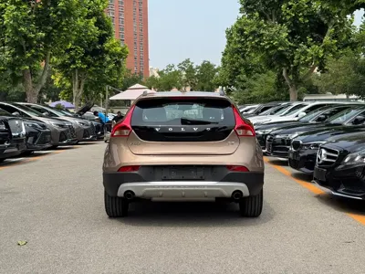 Volvo V40 2017, 83000 км, за 58000 CNY