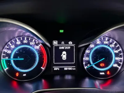 Changan Eado New Energy 2024, 90000 км, за 49800 CNY - фото 6