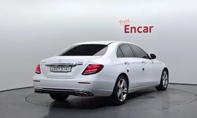 Mercedes-Benz E-Class 2017, 117141 км, за 17200000 KRW