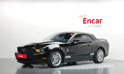 Ford Mustang · 2012 год
