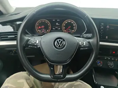 Volkswagen Passat 2021, 70900 км, за 98000 CNY - фото 15