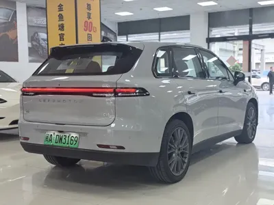 Leapmotor Leapmotor C10 2025, 12000 км, за 79800 CNY