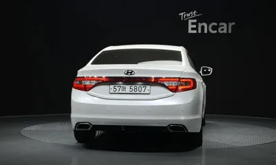 Hyundai Grandeur 2015, 106461 км, за 7800000 KRW