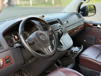 Volkswagen Multivan 2015, 230000 км, за 69800 CNY - фото 15