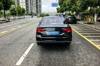 Volkswagen Bora 2016, 114300 км, за 38626.06 CNY - фото 16