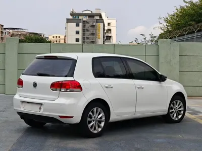Volkswagen Golf 2013, 140000 км, за 23800 CNY - фото 7