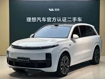 Li Auto Li L8 · 2025 год