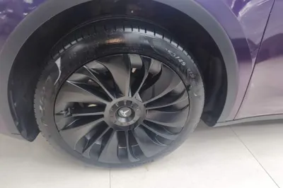 Tesla Model Y 2022, 65000 км, за 182382.72 CNY - фото 15