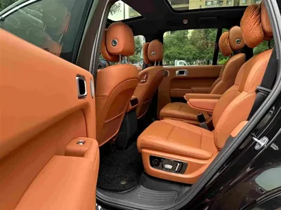 Li Auto Li L8 2025, 10000 км, за 279800 CNY - фото 8