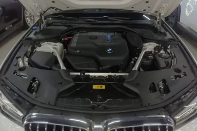 BMW 5 Series New Energy 2022, 36400 км, за 230344.11 CNY - фото 43
