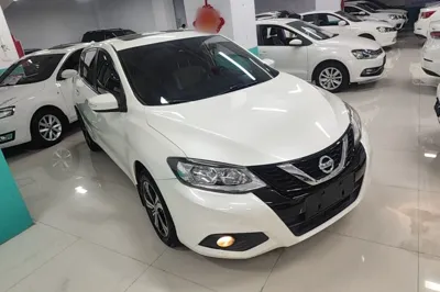 Nissan Tiida 2016, 81199 км, за 53343.35 CNY