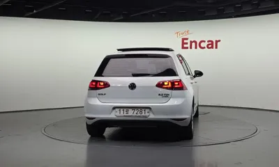 Volkswagen Golf 2015, 85221 км, за 10290000 KRW