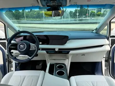 Buick GL8 Hybrid 2024, 40000 км, за 266000 CNY - фото 8