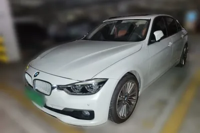 BMW 3 Series 2019, 91400 км, за 87693.8 CNY - фото 1