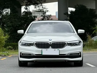 BMW 5 Series New Energy 2019, 12000 км, за 139800 CNY