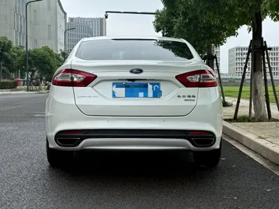 Ford Mondeo 2016, 140000 км, за 26300 CNY