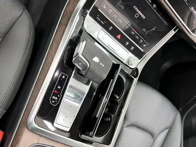 Audi Q7 2021, 21000 км, за 323000 CNY - фото 26
