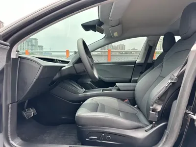 Tesla Model 3 2024, 80000 км, за 143800 CNY
