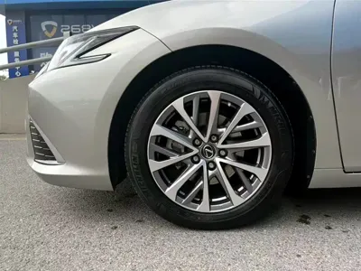 Lexus ES 2025, 13000 км, за 283000 CNY - фото 6