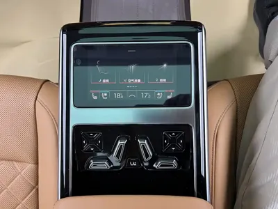 Audi A8 2023, 32000 км, за 585000 CNY - фото 31
