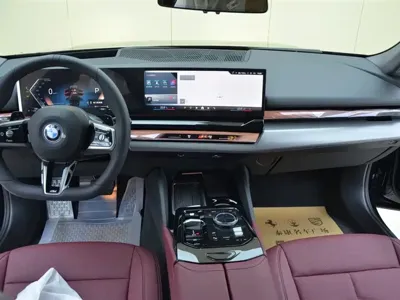BMW 5 Series 2026, 100 км, за 320000 CNY - фото 6