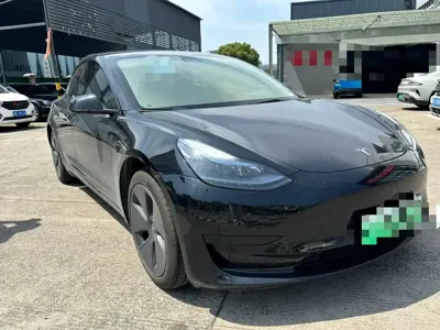 Tesla Model 3 2023, 36000 км, за 114200 CNY