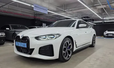 BMW i4 · 2024 год