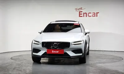 Volvo V60 2023, 32028 км, за 39500000 KRW - фото 3