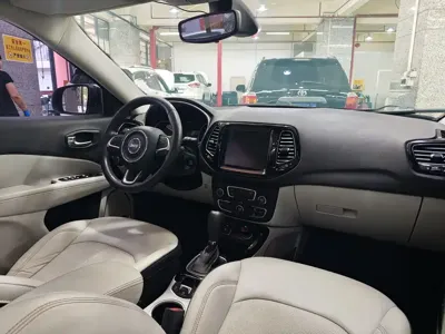 Jeep Compass 2017, 60599 км, за 39800 CNY - фото 14