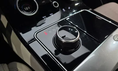 Land Rover Range Rover Velar 2018, 90074 км, за 34290000 KRW - фото 9