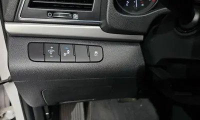 Hyundai Avante 2018, 139147 км, за 8800000 KRW - фото 17