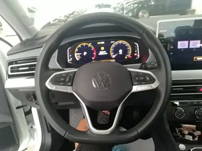 Volkswagen Lavida 2023, 28600 км, за 65600 CNY - фото 11