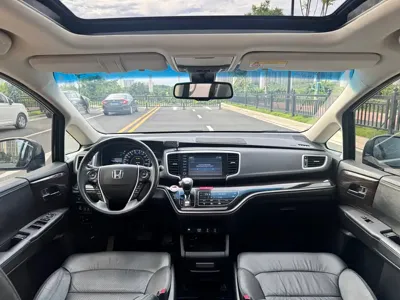 Honda Odyssey 2019, 130000 км, за 112800 CNY - фото 7