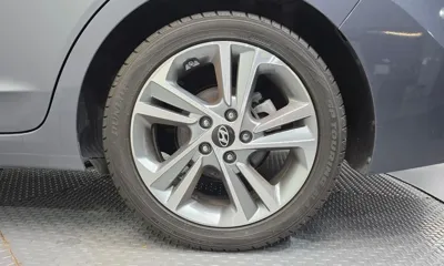 Hyundai Avante 2018, 154290 км, за 7500000 KRW - фото 5