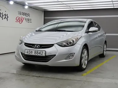 Hyundai Avante · 2012 год