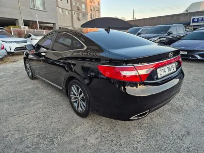 Hyundai Grandeur 2012, 193397 км, за 3300000 KRW